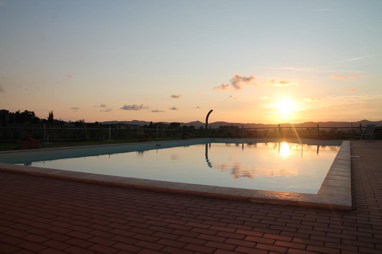 Il Poggio Della Pieve Apartments Санта Луче Екстериор снимка